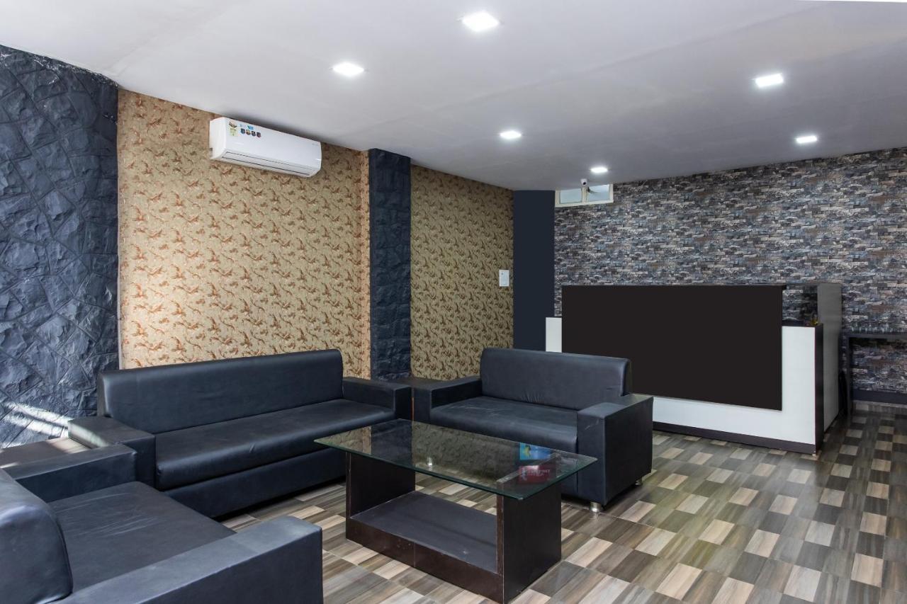 Oyo 27654 Grand Valley Hotel