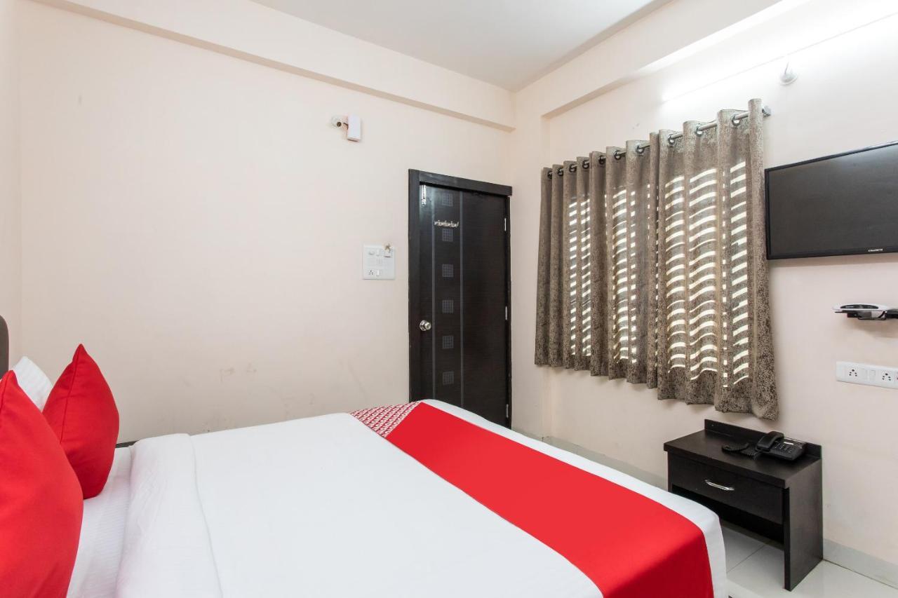 Oyo 27654 Grand Valley Hotel