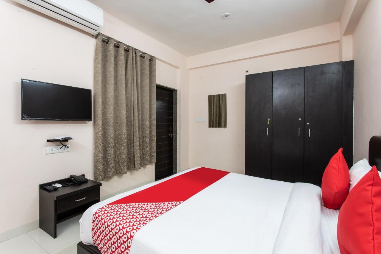 Hotel Oyo 27654 Grand Valley 3*
